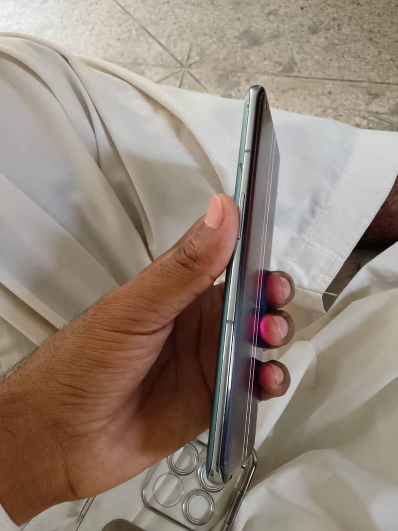One Plus 10 Pro 5