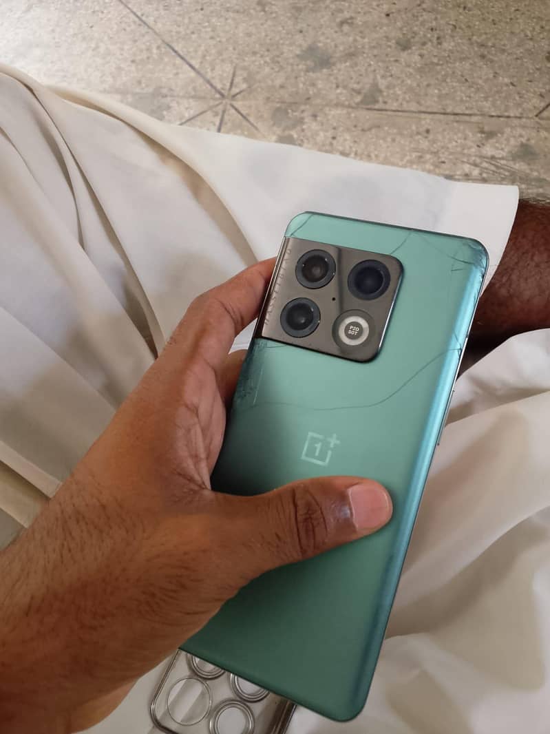 One Plus 10 Pro 6