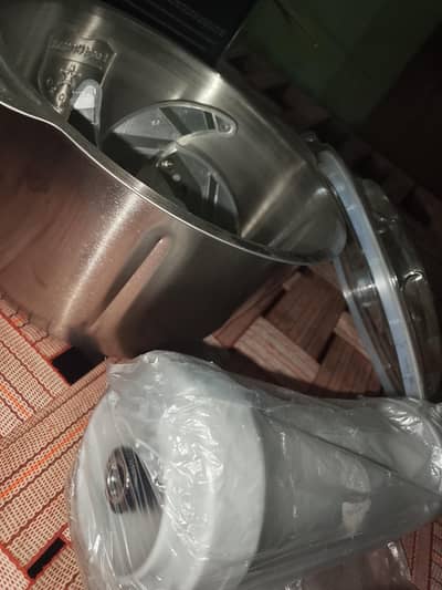 Falari 2L manual  chopper box pack new urgent sale krna ha