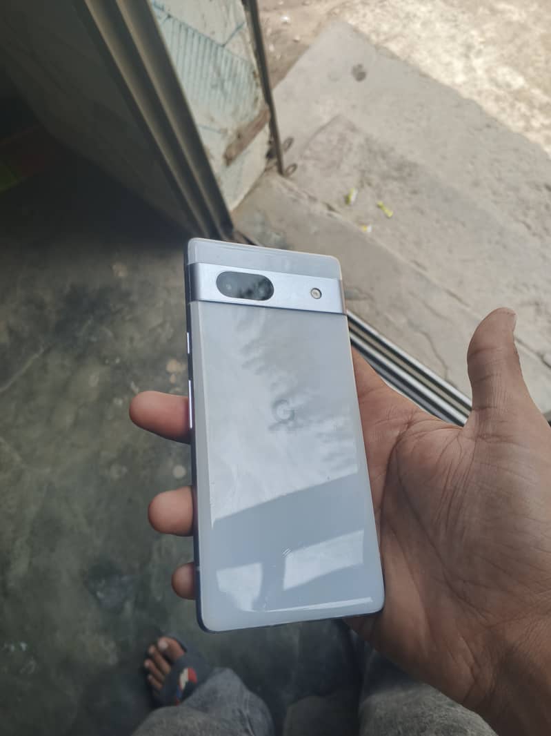 Google Pixel 7a 2