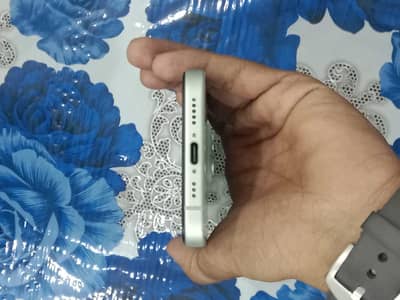 Apple iPhone 15 128gb factory unlock