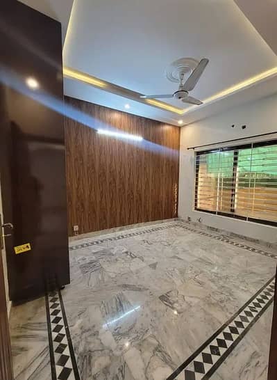 G 13 4.4 MARLA HOUSE AVAILAVBLE FOR SALE