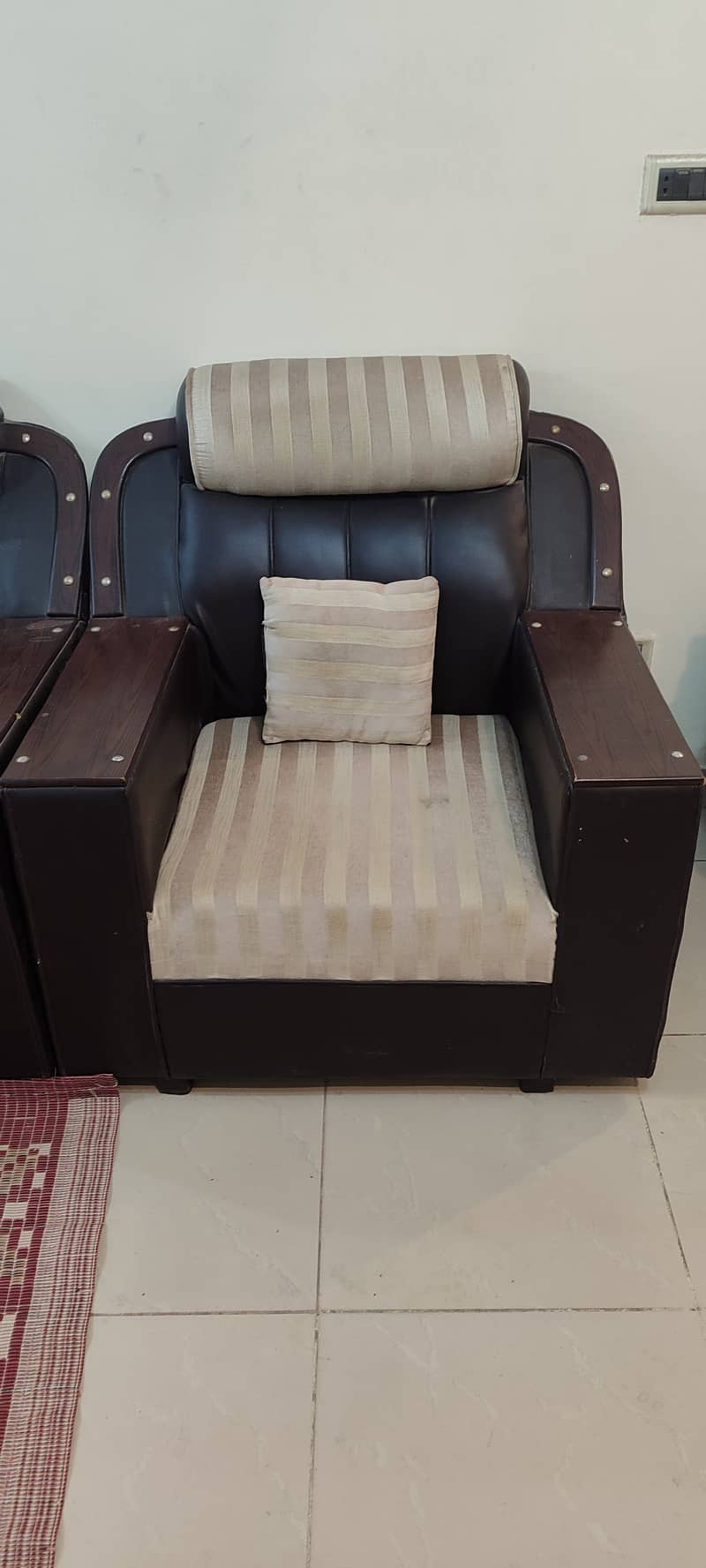 Very Good Condition Sofas 2