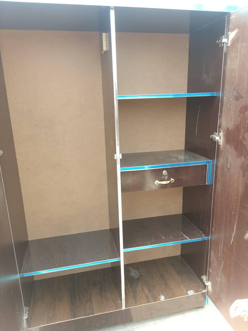 wardrobe 1