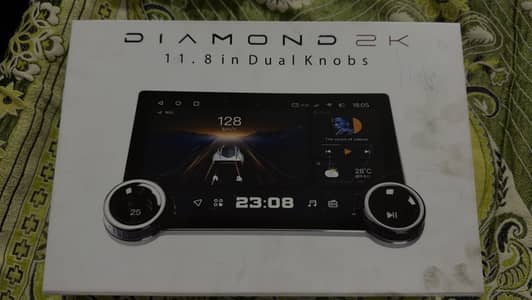 Diamond 2k android panel with frame - Toyota Yaris with back camera