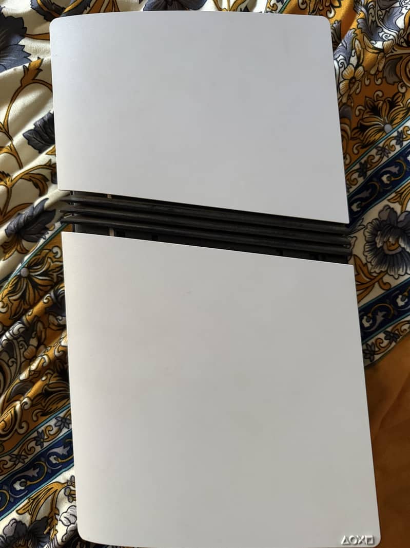 PS5 Pro 2Tb With 2 Controller Bundle 2