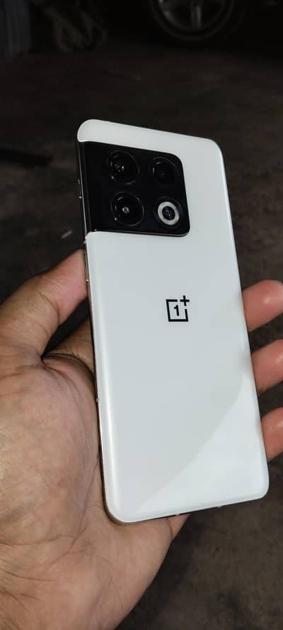 One Plus 10 Pro