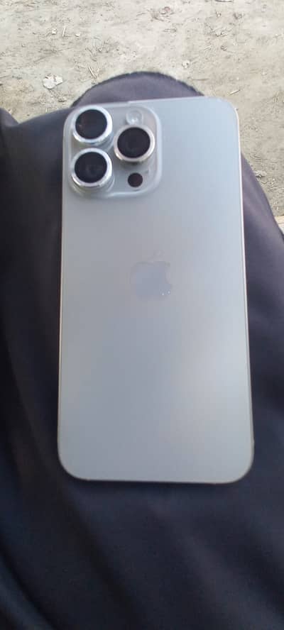 I phone 15 promix bettry health 88 non pta only box condition 10/10