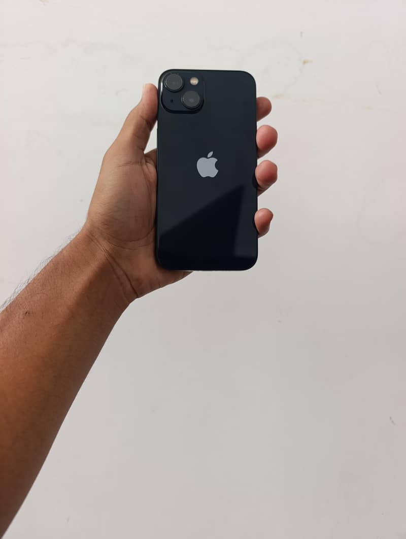 Apple iPhone 13 3