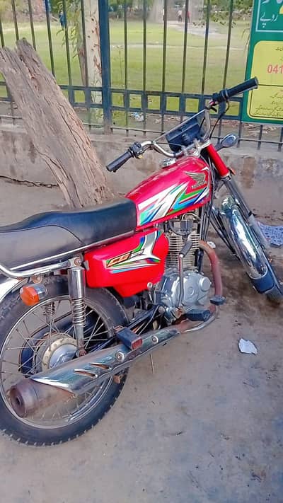 125 2023 model urgent sale serios buyer contact