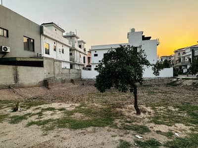 5 MARLA FULL POSSESSION PAID + RUDA PAID PLOT AVAILABLE AT PRIME LOCATION OF DAIMOND BLOCK PARK VIEW CITY LHR