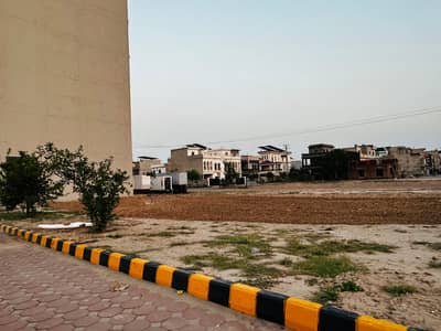 5 MARLA RESIDENTIAL PLOT AVAILABLE AT PRIME LOCATION OF TULIP BLOCK PARK VIEW CITY LAHORE