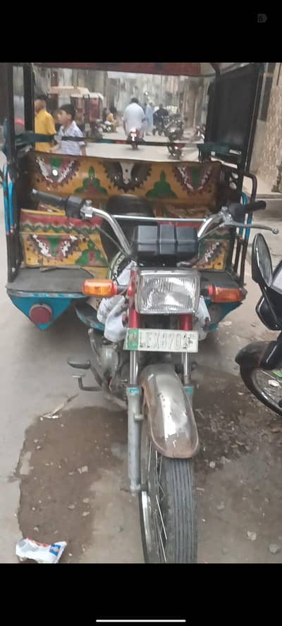 Suzuki sprinder rickshaw for urgent sell