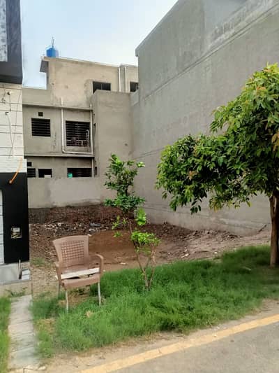 5 MARLA FULL TRANSFER FREE ROAD LEVEL PLOT AVAILABLE FOR SALE IN OVERSEAS BLOCK PARK VIEW CITY