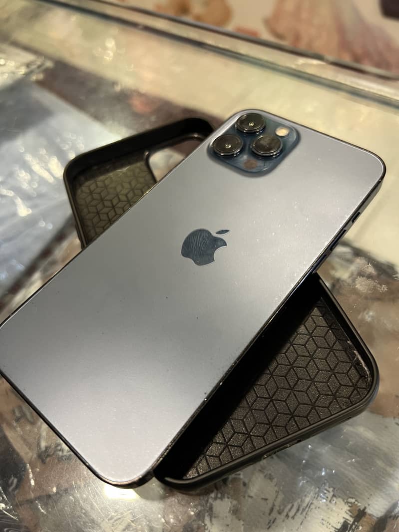 iPhone 12 pro max 3