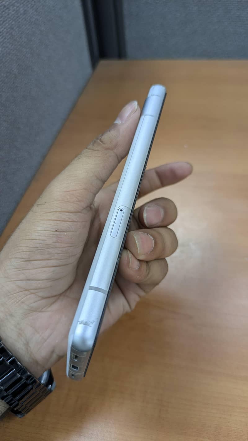 Google Pixel 7a 2