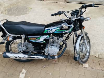 Honda CG 125 2023 model black colour