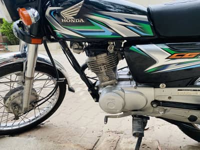 Honda CG 125 2023 model black colour