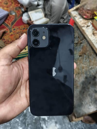 Apple iPhone 12