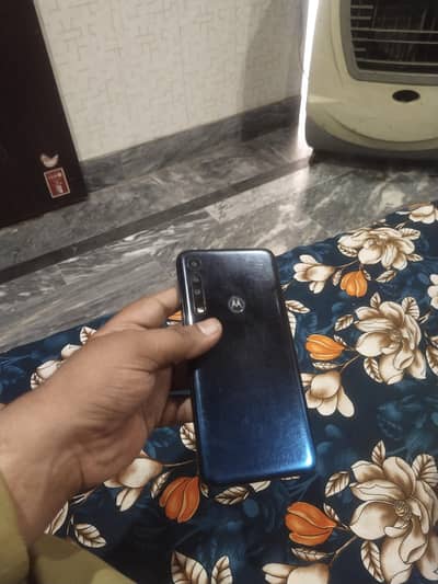 Motorola One Macro 4/64