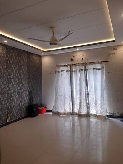 Upper Portion Of 10 Marla House Available For Rent In Bahria Town Lahore