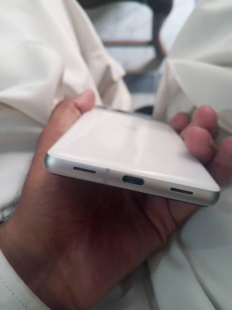 Google Pixel 7a 1