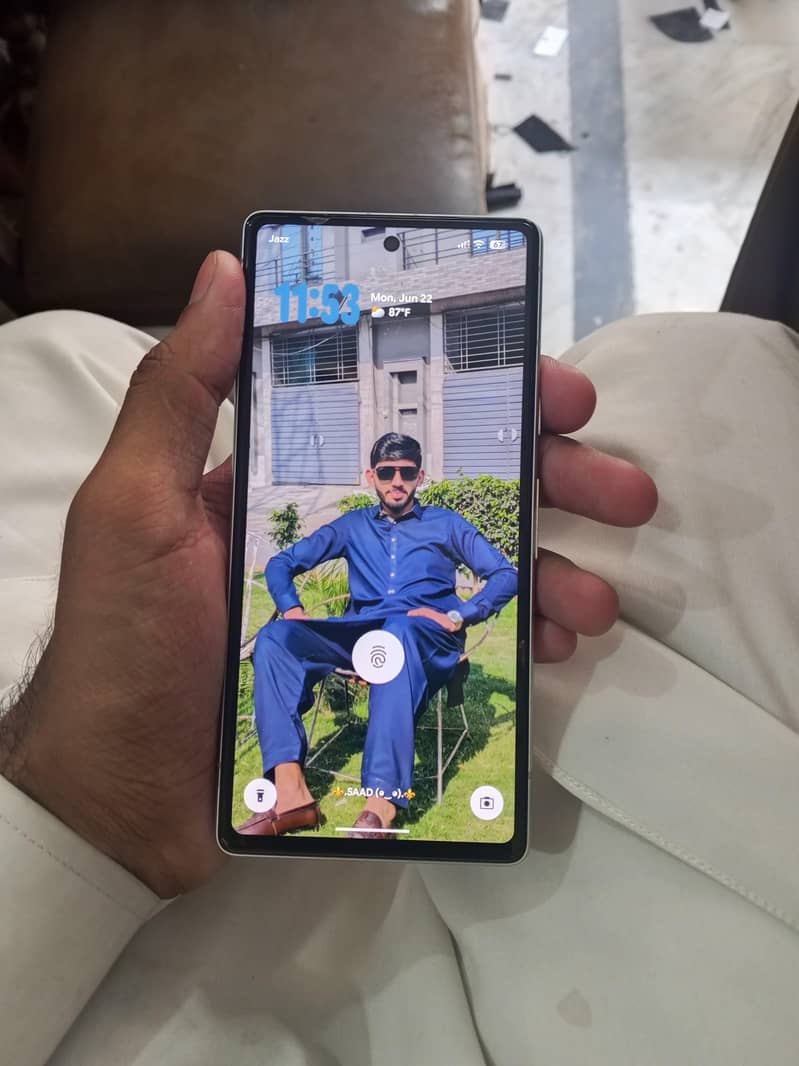 Google Pixel 7a 5