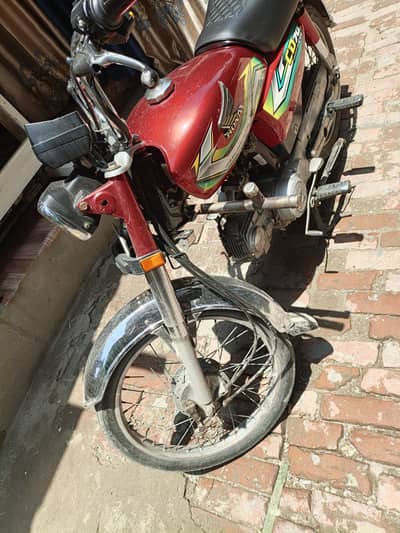 Honda CD 70 2023 | 1st Owner | Genuine Condition | Lahore Registered**