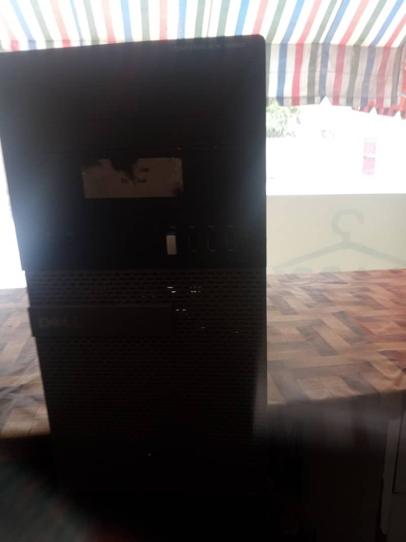Dell Tower 7