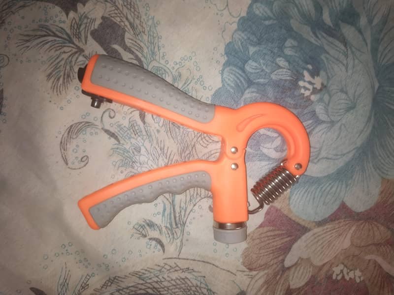 Hand gripper 0