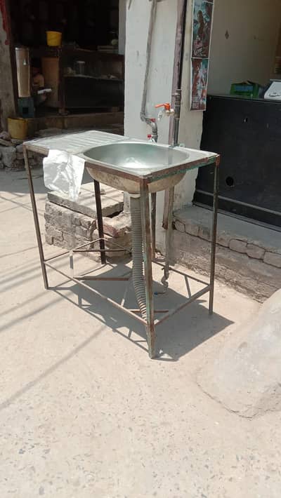 Open kitchen sink