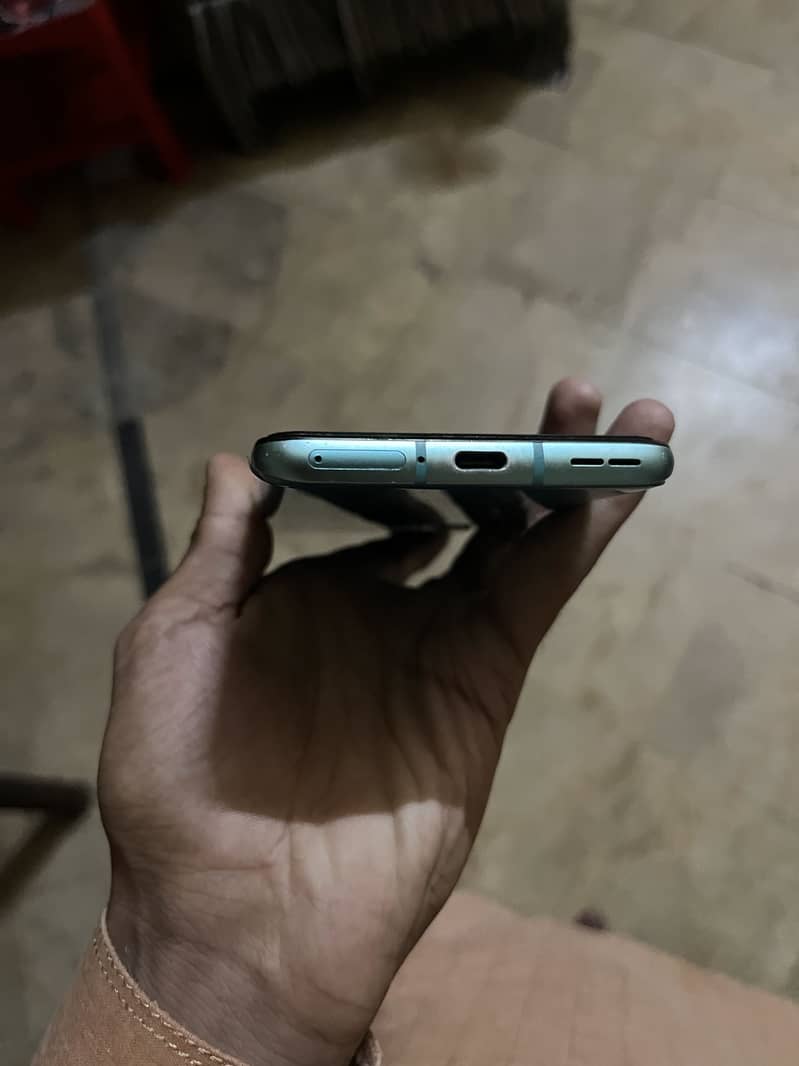One Plus 8T 4