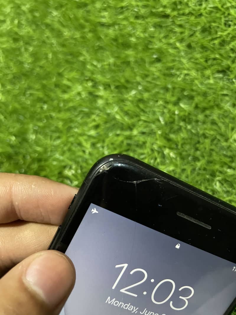 Apple iPhone 7 Plus 4