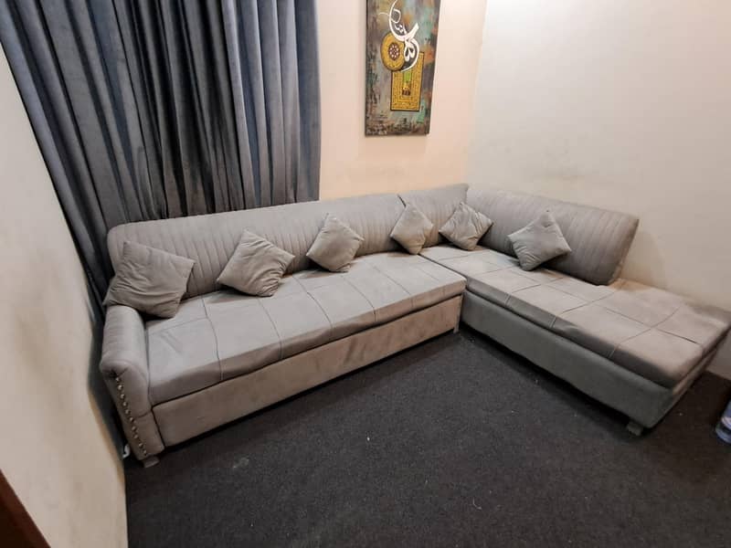 L shaped sofa combed 0