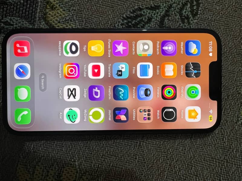 Apple iPhone 13 4
