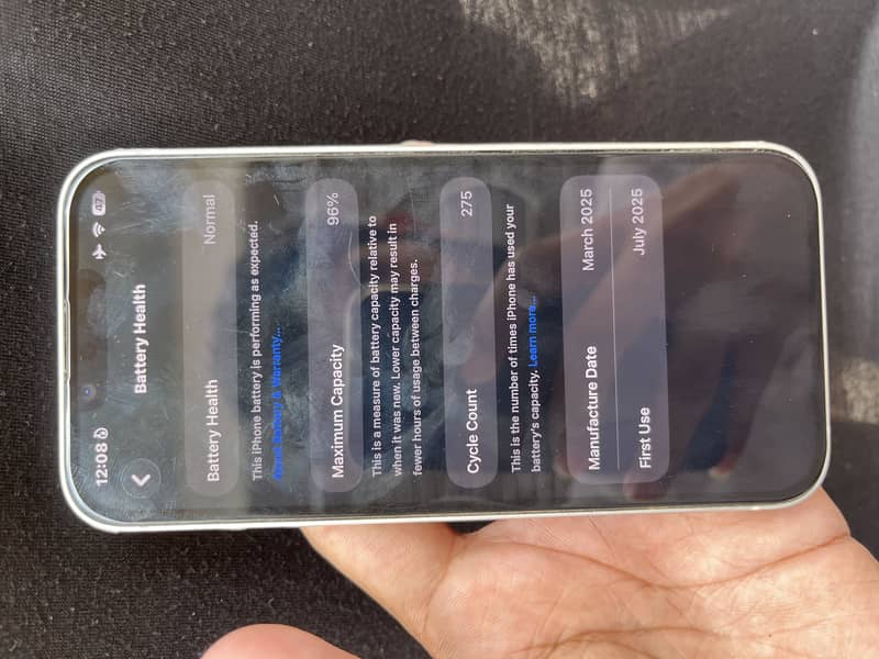 Apple iPhone 16e 6
