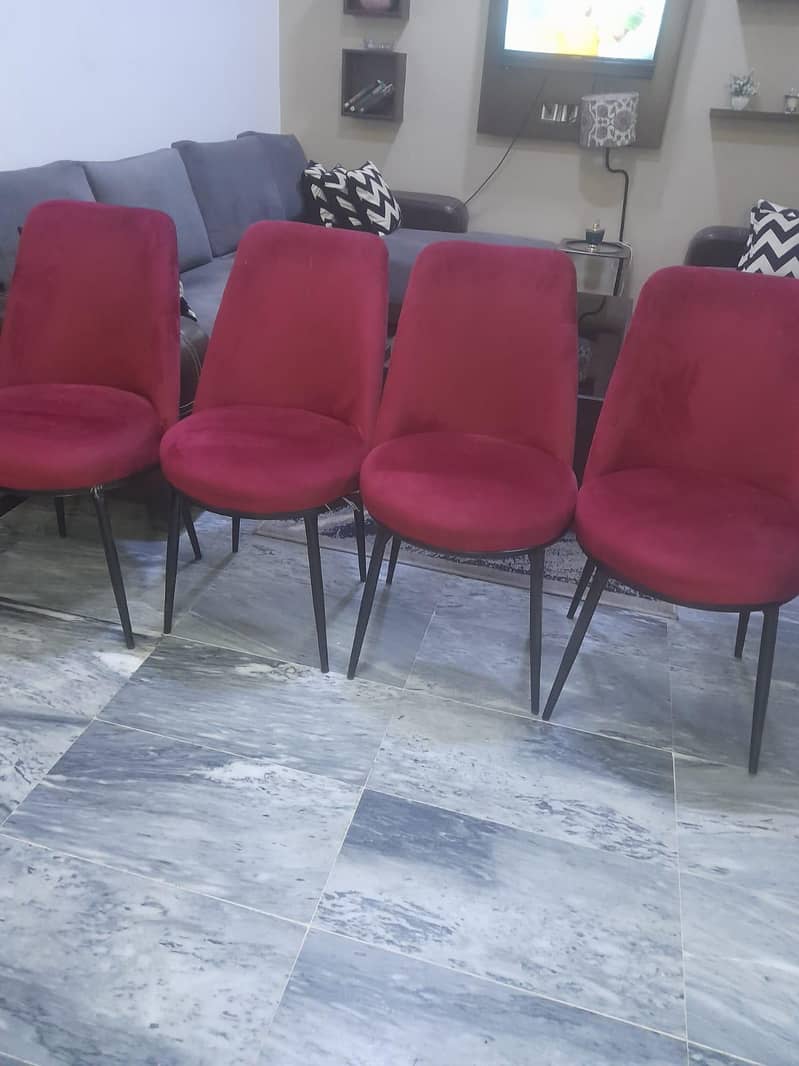 Chairs 0