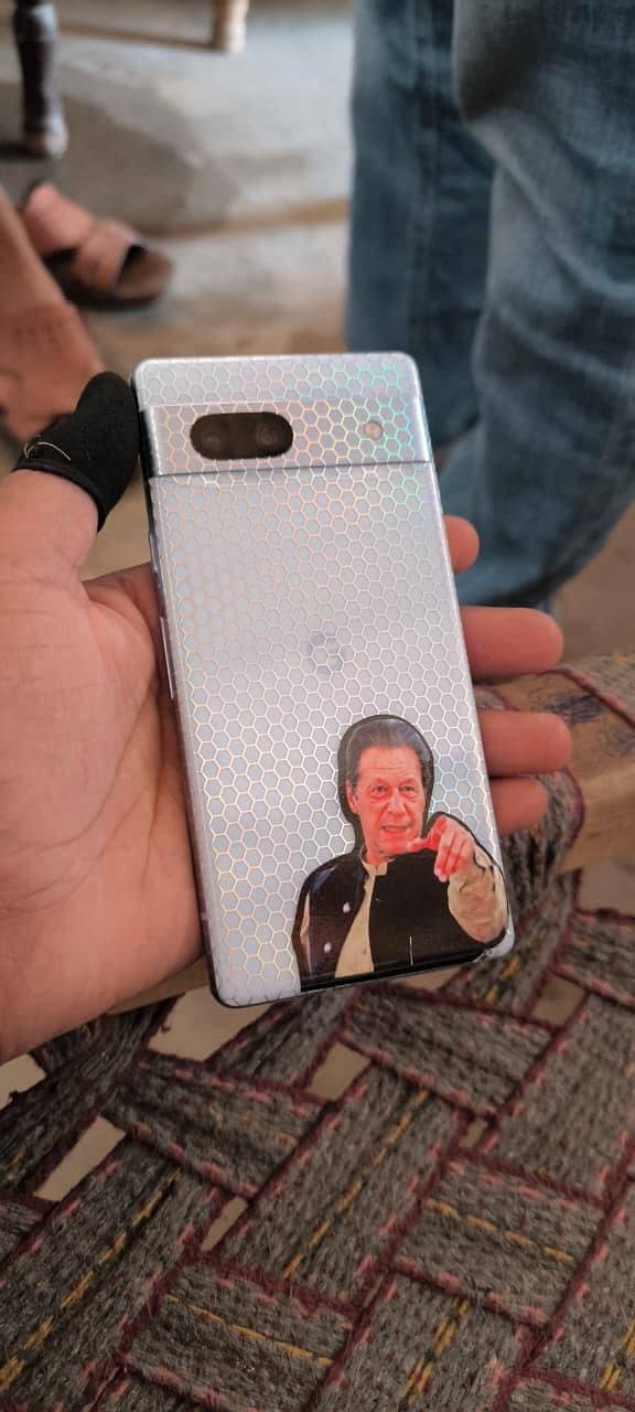 Google Pixel 7a 1
