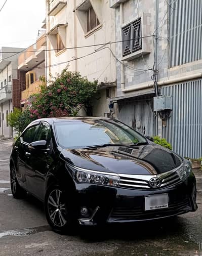 Toyota Corolla Altis Grande CVT-i 1.8 2017 (03349020550)