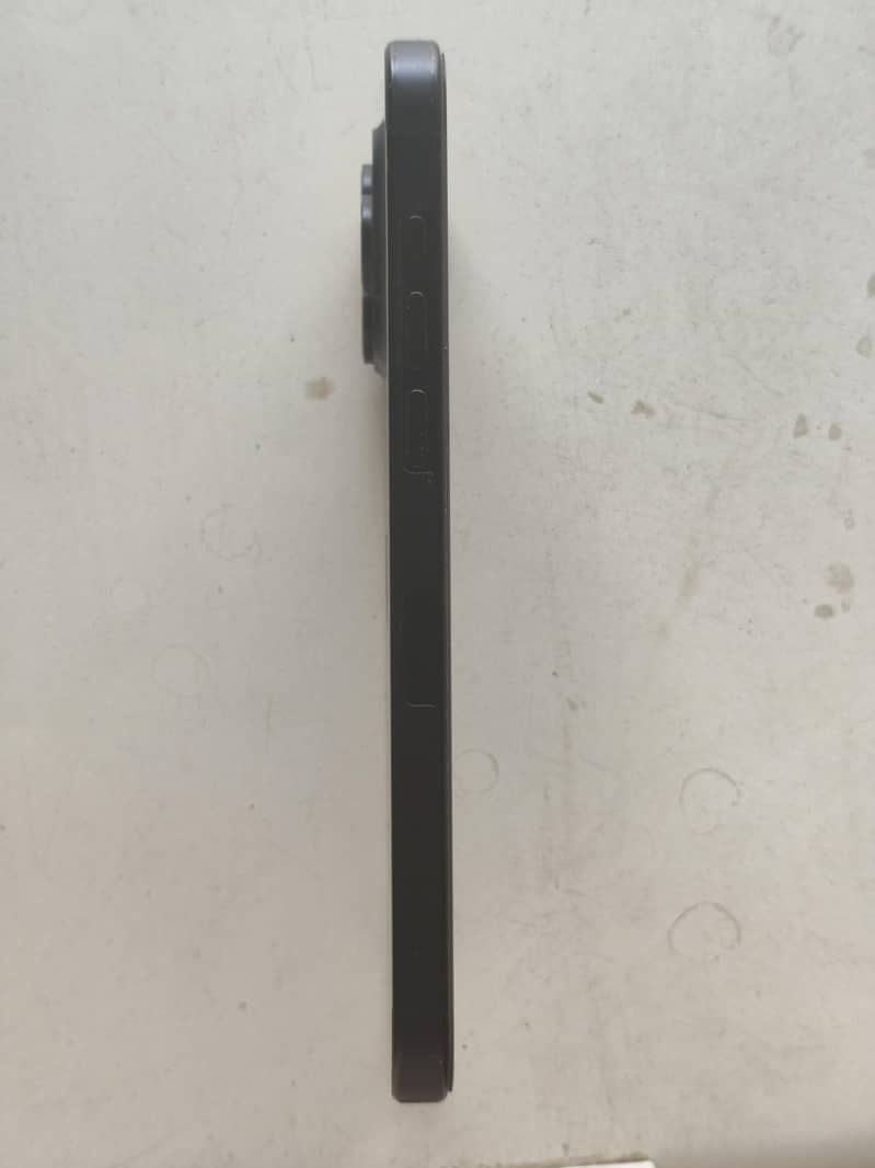 Apple iPhone 15 Pro Max 2