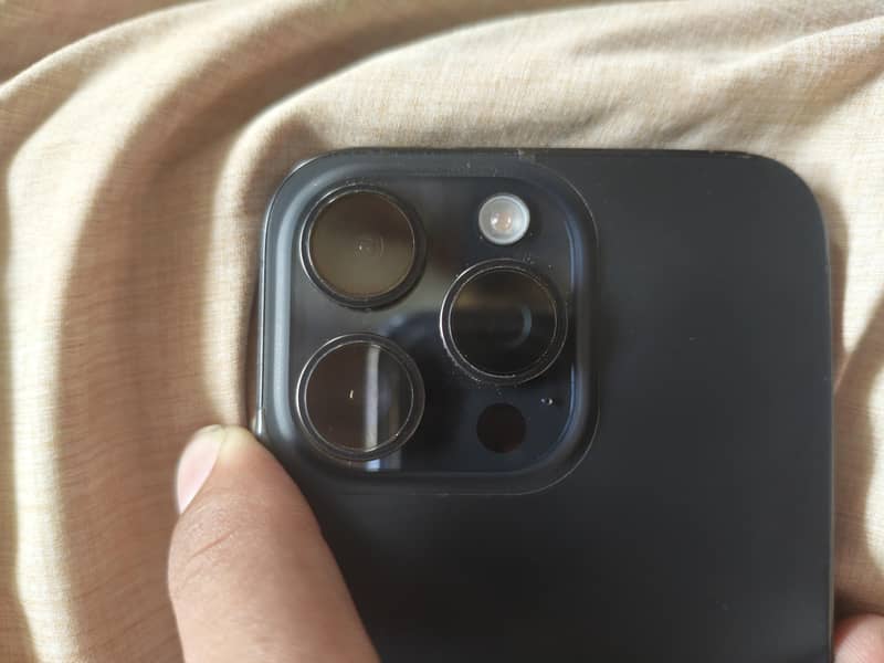 Apple iPhone 15 Pro Max 5
