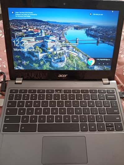 Acer Chromebook C740 window 10 4 GB RAM