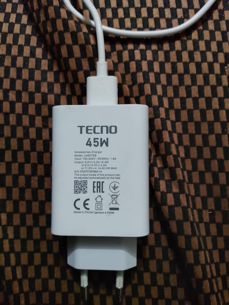 Tecno CAMON 40 Pro 8