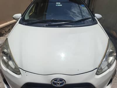 Toyota Aqua 2015