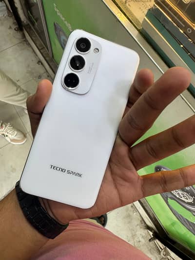 Tecno Spark 40 pro plus for sale