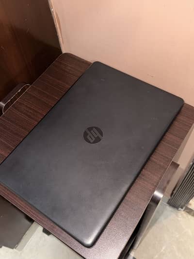 HP Pavilion - i7-7500, 8Gb Ram, 1TB Storage, AMD Razeon Graphics