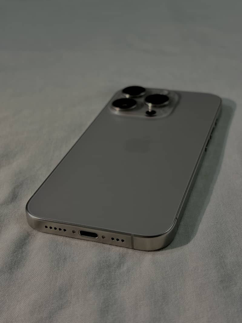 iPhone 15 Pro 2