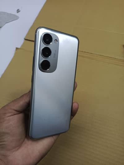 tecno spark 40 pro plus 8/256 bilkul new condition