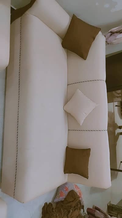  Brand New 5 Piece Sofa Set | Strong Wood | Excellent Condition 