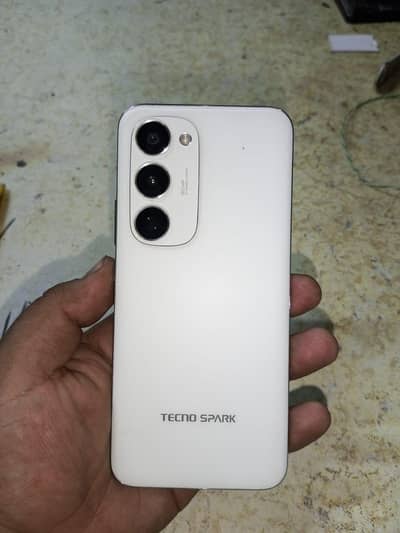 Tecno spreak 40pro plus